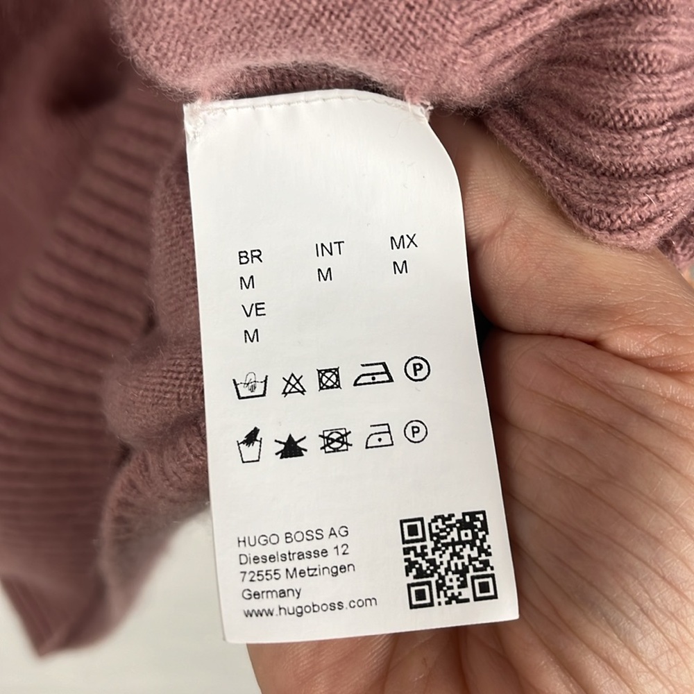 Hugo Boss cashmere medium mock neck - Picture 4 of 5